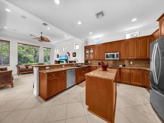 7678 NW 117th Lane, Parkland, FL 33076