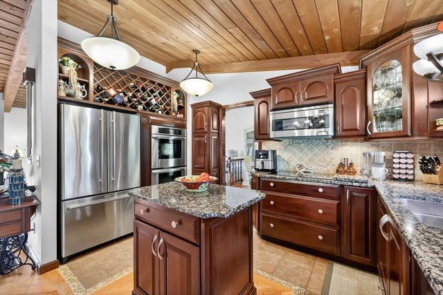 105 Higher Brook Dr, Ludlow, MA 01056
