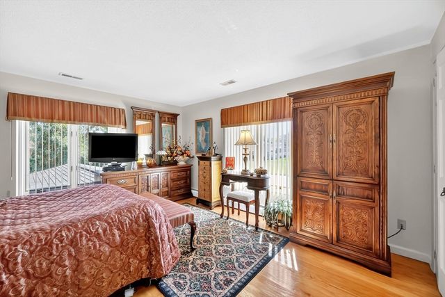 105 Higher Brook Dr, Ludlow, MA 01056