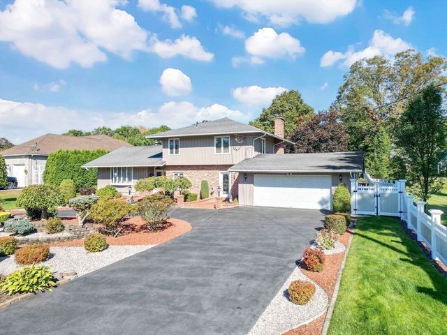 105 Higher Brook Dr, Ludlow, MA 01056