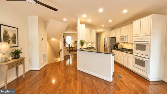 9147 CASCADE FALLS DR, Bristow, VA 20136
