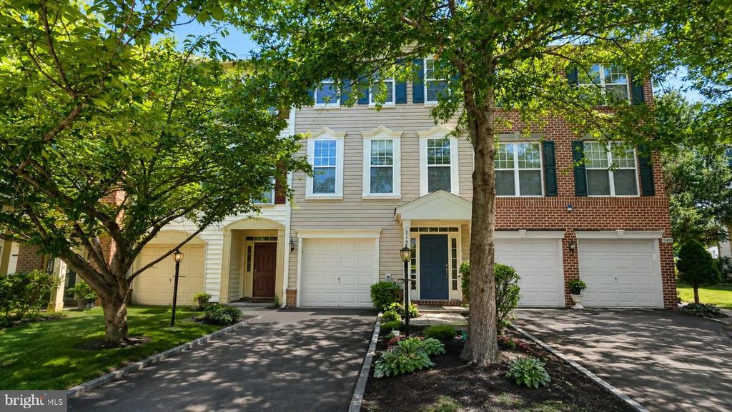 9147 CASCADE FALLS DR, Bristow, VA 20136