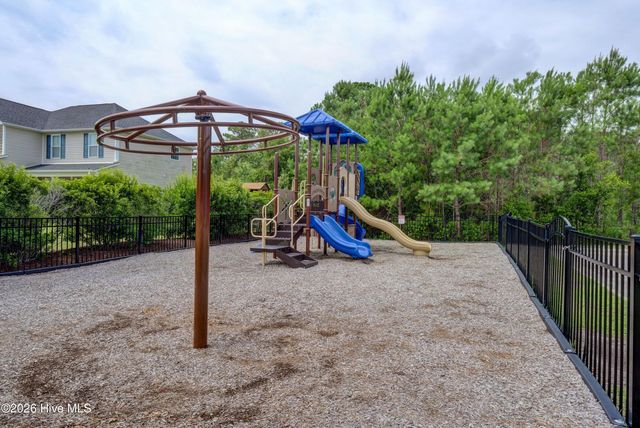 7924 Champlain Drive, Wilmington, NC 28412
