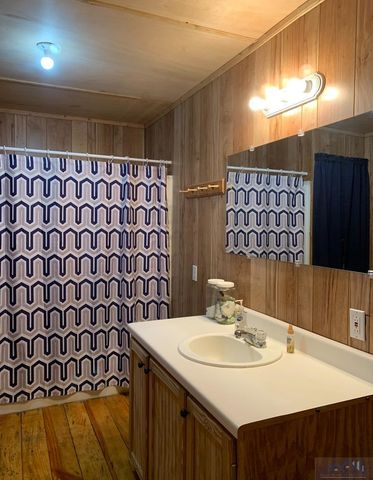 20780 B Hwy 1, Golden Meadow, LA 70357