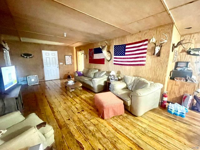 20780 B Hwy 1, Golden Meadow, LA 70357