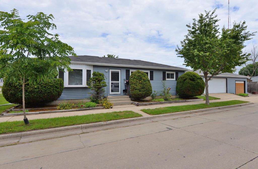 4320 Byrd AVENUE, Racine, WI 53405