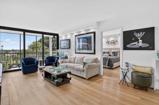 6895 Willow Wood Drive 1051, Boca Raton, FL 33434