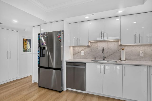 6895 Willow Wood Drive 1051, Boca Raton, FL 33434