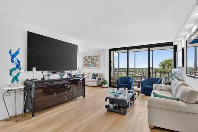 6895 Willow Wood Drive 1051, Boca Raton, FL 33434