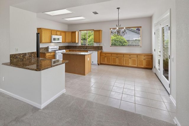 836 Magnolia Ln, Lincoln, CA 95648