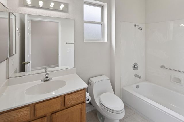 836 Magnolia Ln, Lincoln, CA 95648