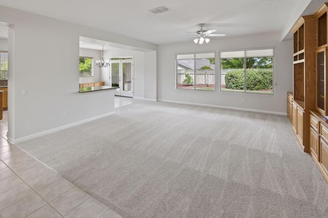836 Magnolia Ln, Lincoln, CA 95648