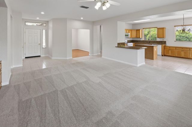 836 Magnolia Ln, Lincoln, CA 95648