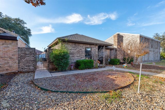 2542 Cloverleaf Lane, Abilene, TX 79601