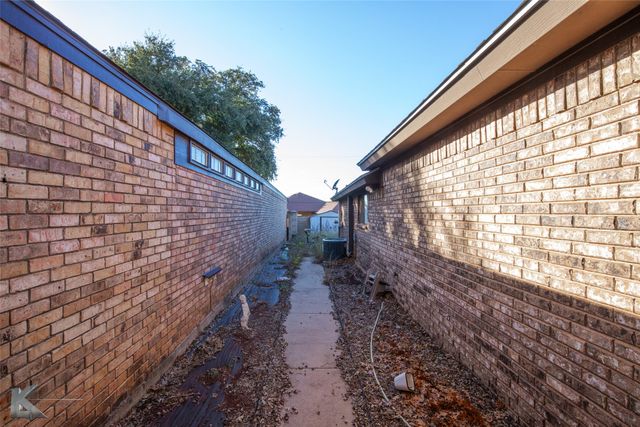 2542 Cloverleaf Lane, Abilene, TX 79601