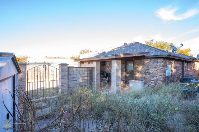 2542 Cloverleaf Lane, Abilene, TX 79601