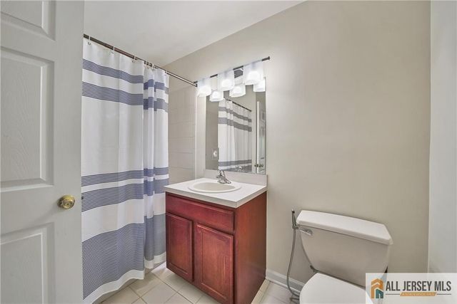 157 Forest Drive 157, Piscataway, NJ 08854