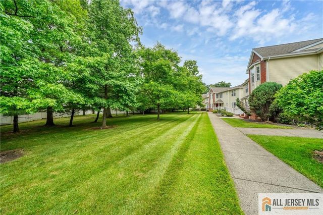 157 Forest Drive 157, Piscataway, NJ 08854