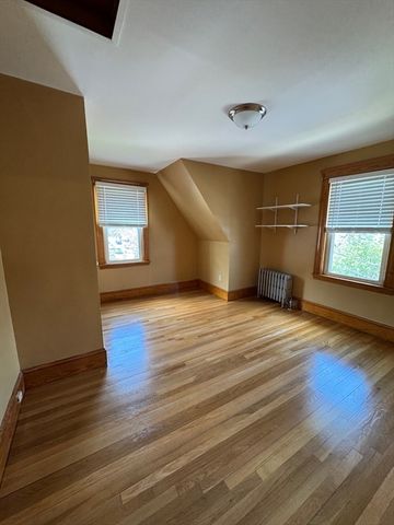 2 Rosedale Ave, Everett, MA 02149