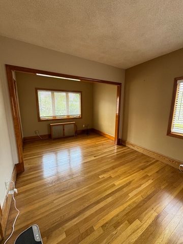 2 Rosedale Ave, Everett, MA 02149