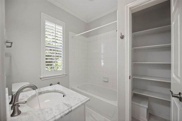 5106 Fairmont Street, Houston, TX 77005