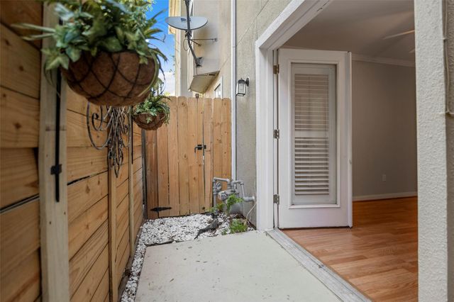 5106 Fairmont Street, Houston, TX 77005