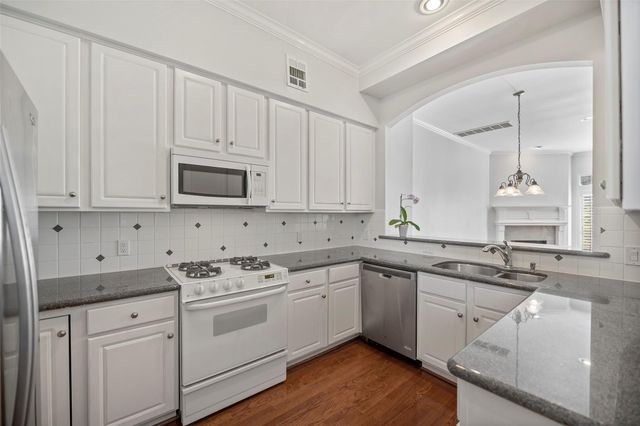 5106 Fairmont Street, Houston, TX 77005