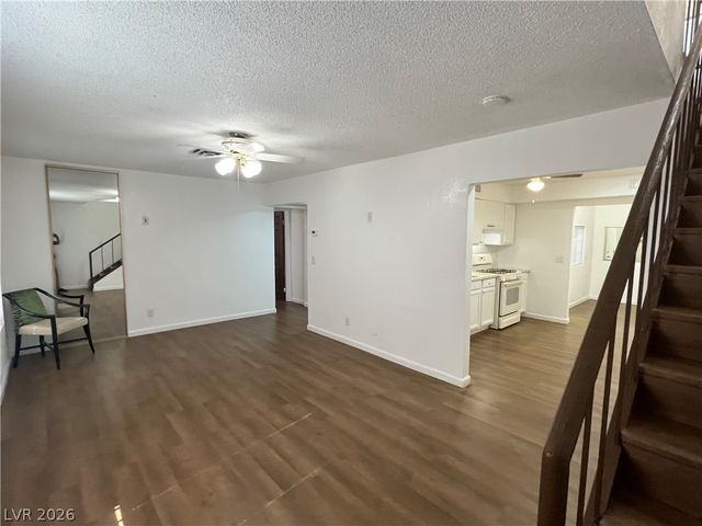 3974 Palos Verdes Street, Las Vegas, NV 89119