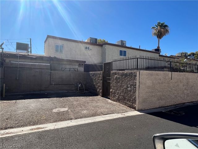 3974 Palos Verdes Street, Las Vegas, NV 89119