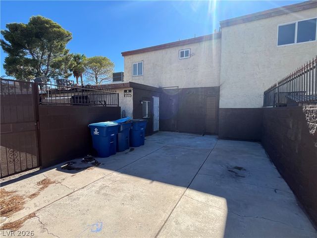 3974 Palos Verdes Street, Las Vegas, NV 89119