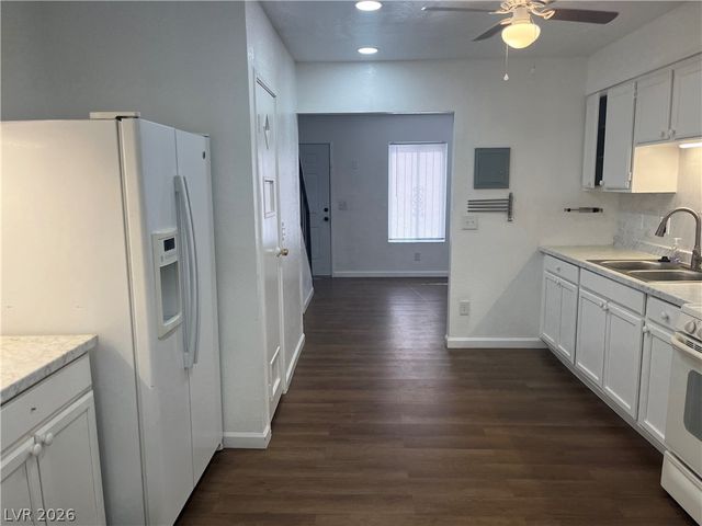 3974 Palos Verdes Street, Las Vegas, NV 89119