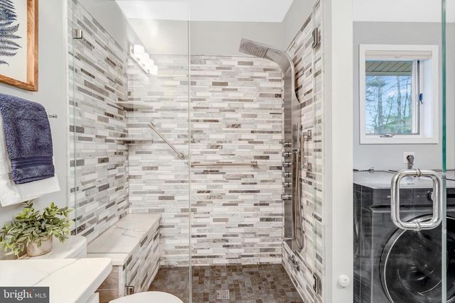 10424 COLLINGHAM DR, Fairfax, VA 22032