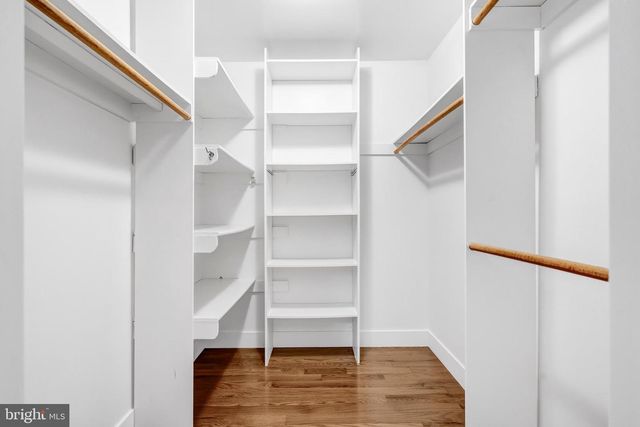 10424 COLLINGHAM DR, Fairfax, VA 22032