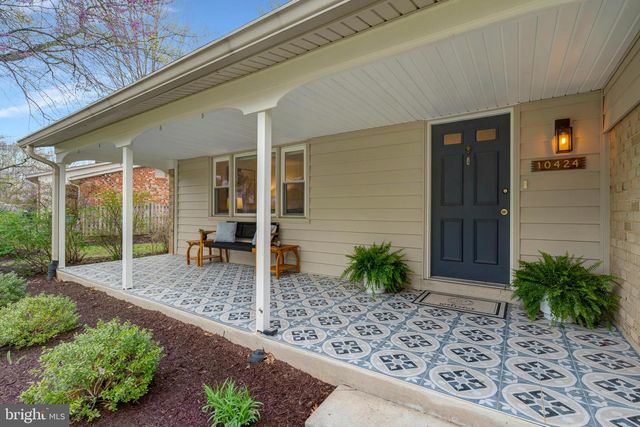10424 COLLINGHAM DR, Fairfax, VA 22032