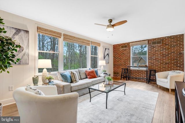 10424 COLLINGHAM DR, Fairfax, VA 22032