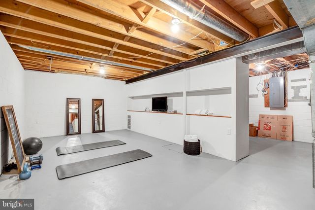 10424 COLLINGHAM DR, Fairfax, VA 22032