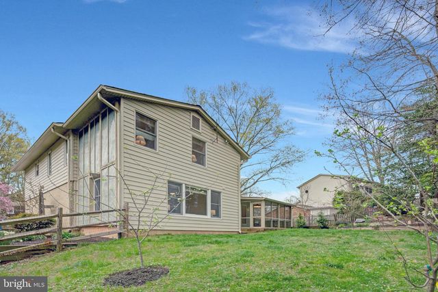 10424 COLLINGHAM DR, Fairfax, VA 22032