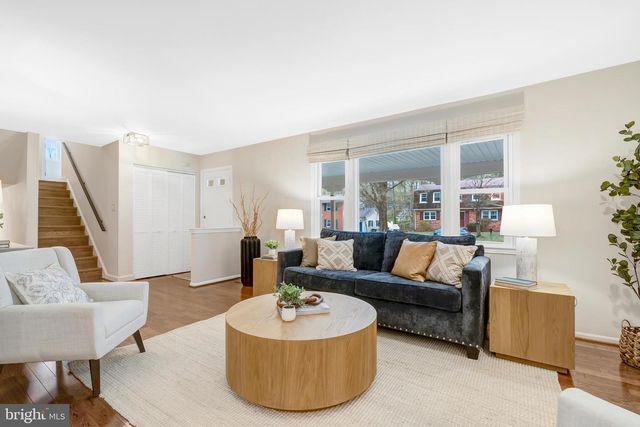 10424 COLLINGHAM DR, Fairfax, VA 22032