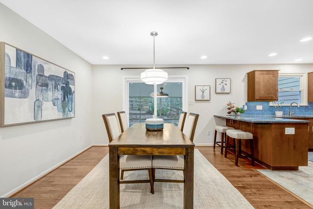 10424 COLLINGHAM DR, Fairfax, VA 22032