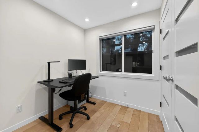 1655 N Beverly Glen, Los Angeles, CA 90077