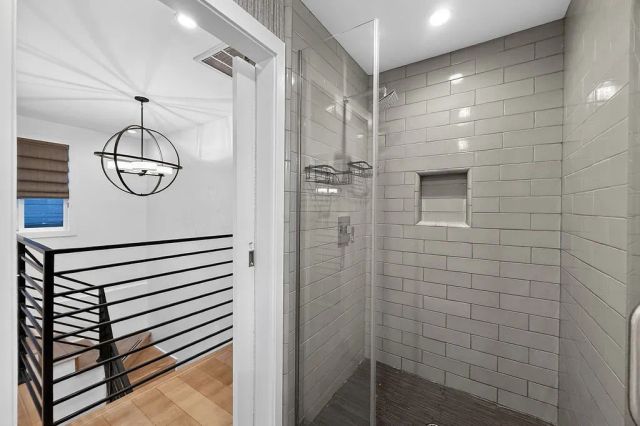 1655 N Beverly Glen, Los Angeles, CA 90077