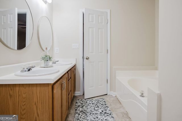 109 Ashley Oaks Drive, Barnesville, GA 30204