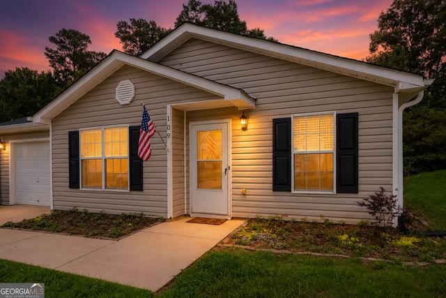 109 Ashley Oaks Drive, Barnesville, GA 30204