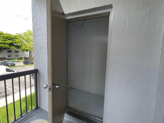 11211 W Atlantic Blvd 202, Coral Springs, FL 33071