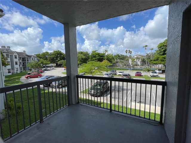 11211 W Atlantic Blvd 202, Coral Springs, FL 33071