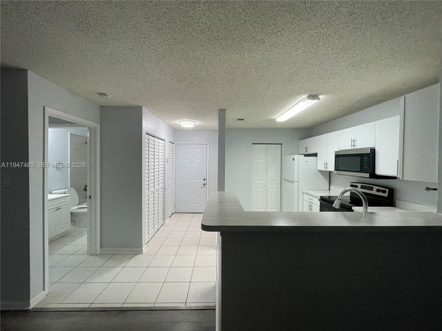 11211 W Atlantic Blvd 202, Coral Springs, FL 33071