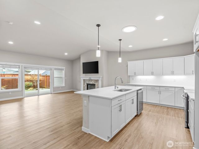 742 Parkland Loop, Sedro Woolley, WA 98284