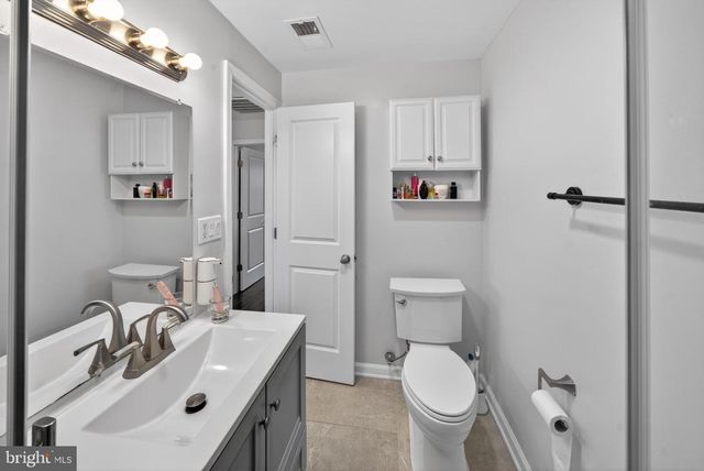 209 SHENANDOAH ST SE, Leesburg, VA 20175