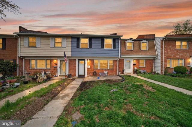 209 SHENANDOAH ST SE, Leesburg, VA 20175