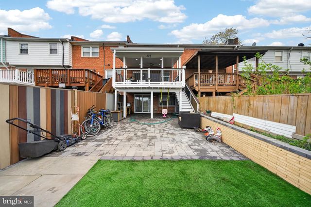 209 SHENANDOAH ST SE, Leesburg, VA 20175